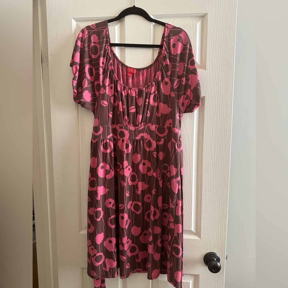 Elle dress size XL